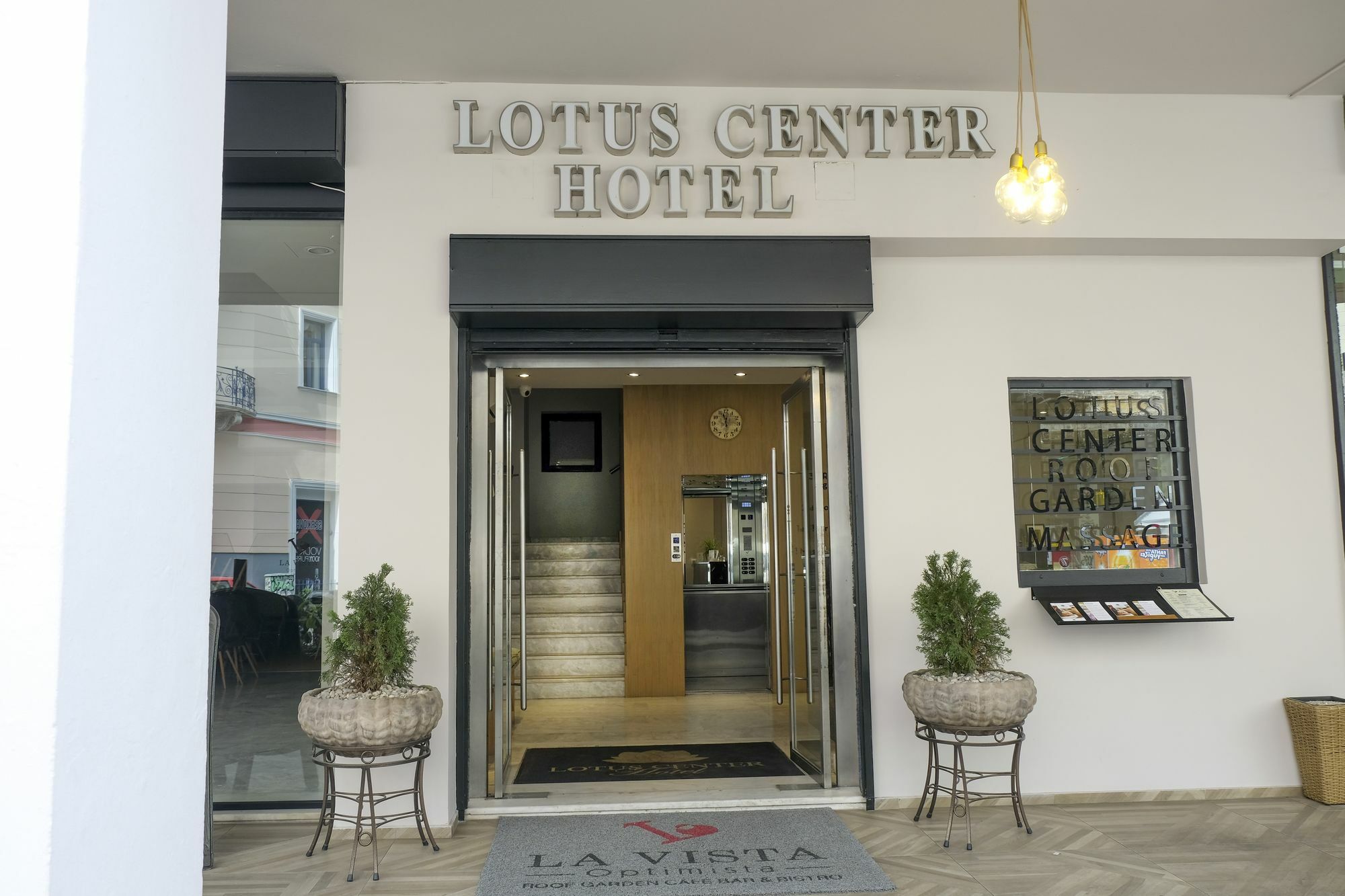 Lotus Center Apartments Атина Екстериор снимка